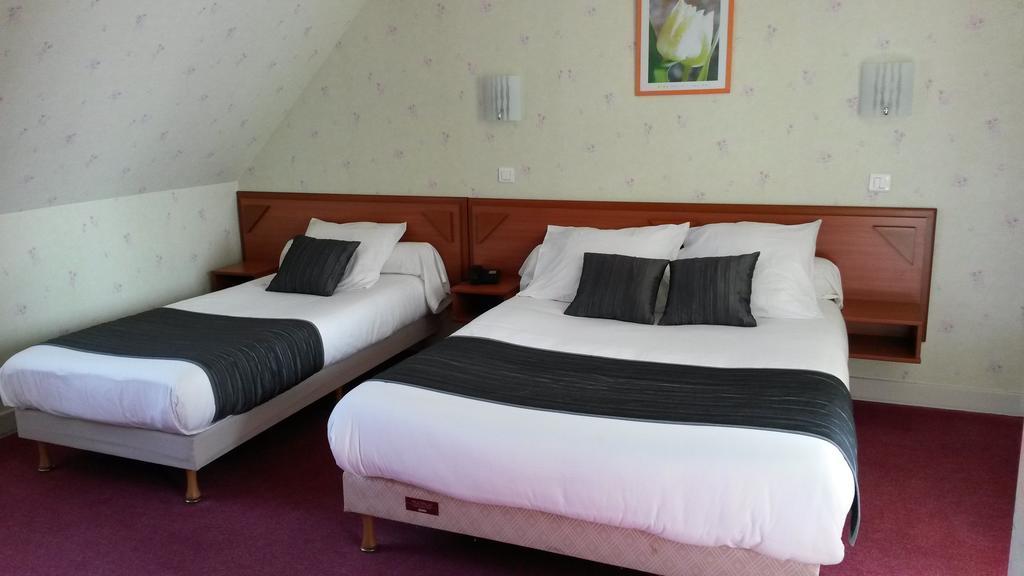 Hotel De L'Agriculture Decize Pokoj fotografie